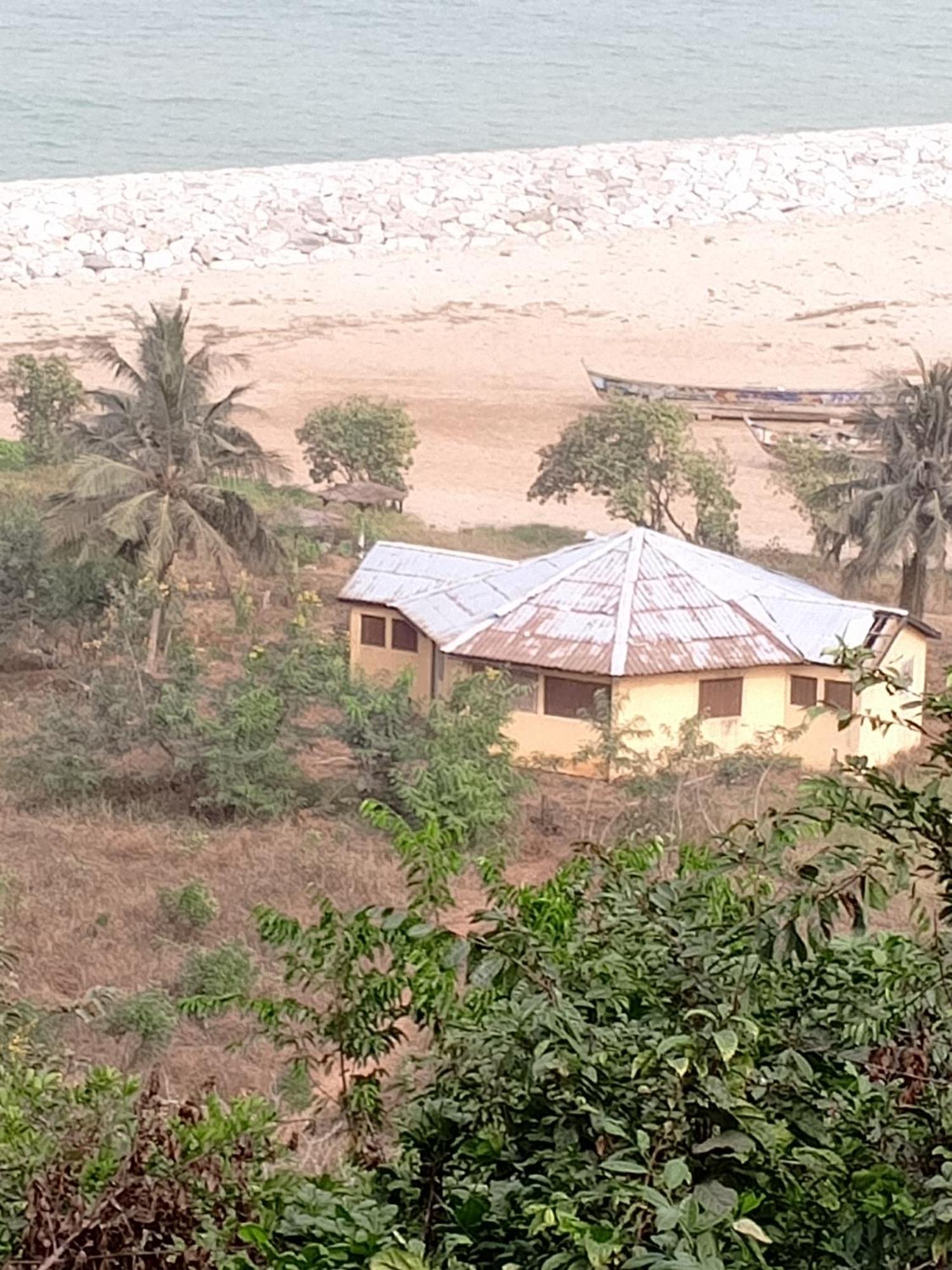 Abuesi Beach Resort 세콘디타코라디 외부 사진