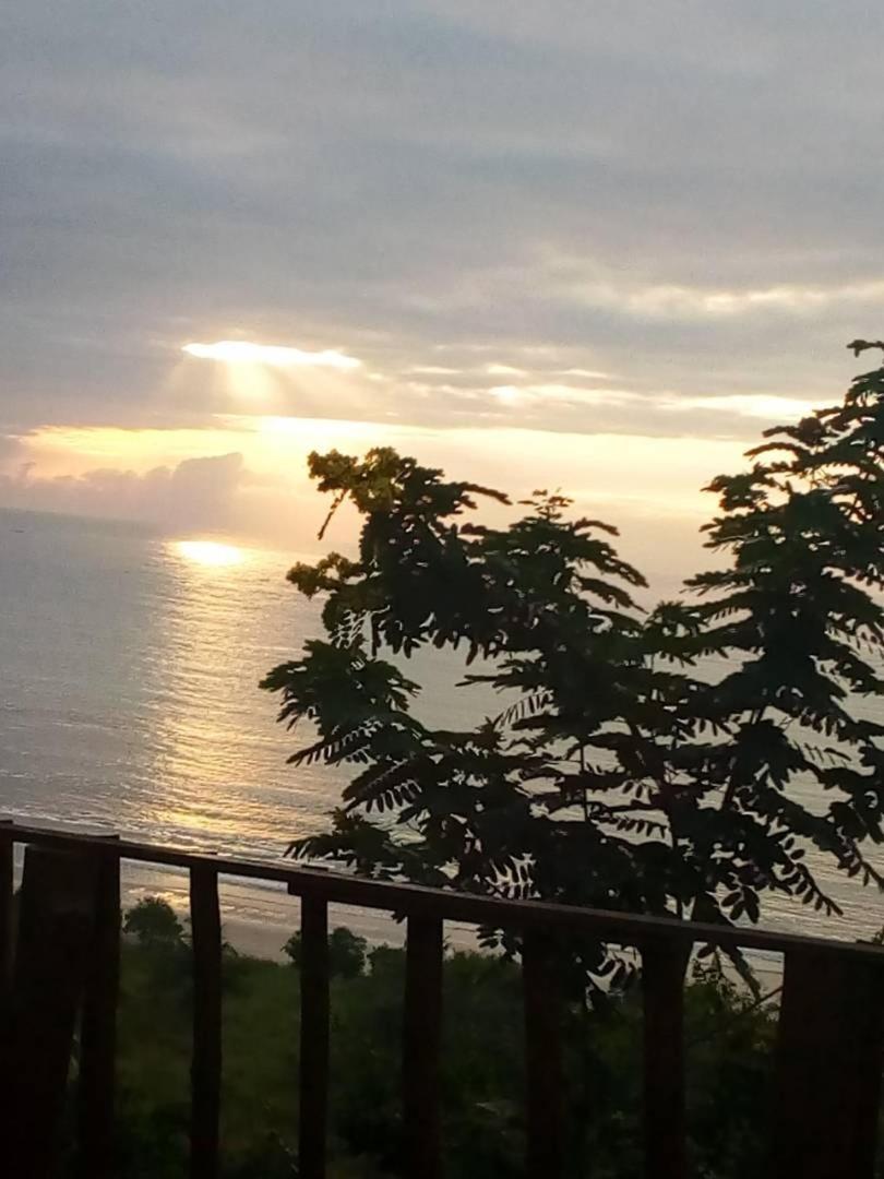 Abuesi Beach Resort 세콘디타코라디 외부 사진